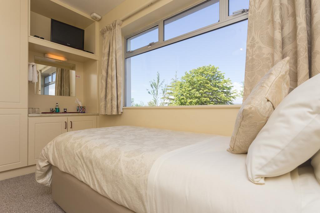 Fern Rock Bed And Breakfast Dromin Eksteriør billede